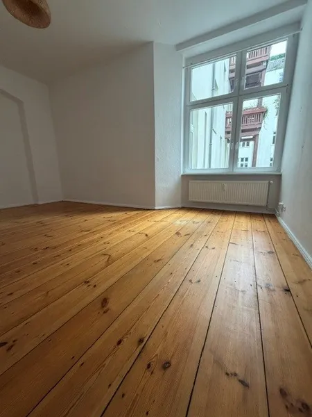1-Zimmer-Wohnung, Altbauwohnung, mit großer Wohnküche — photo 1